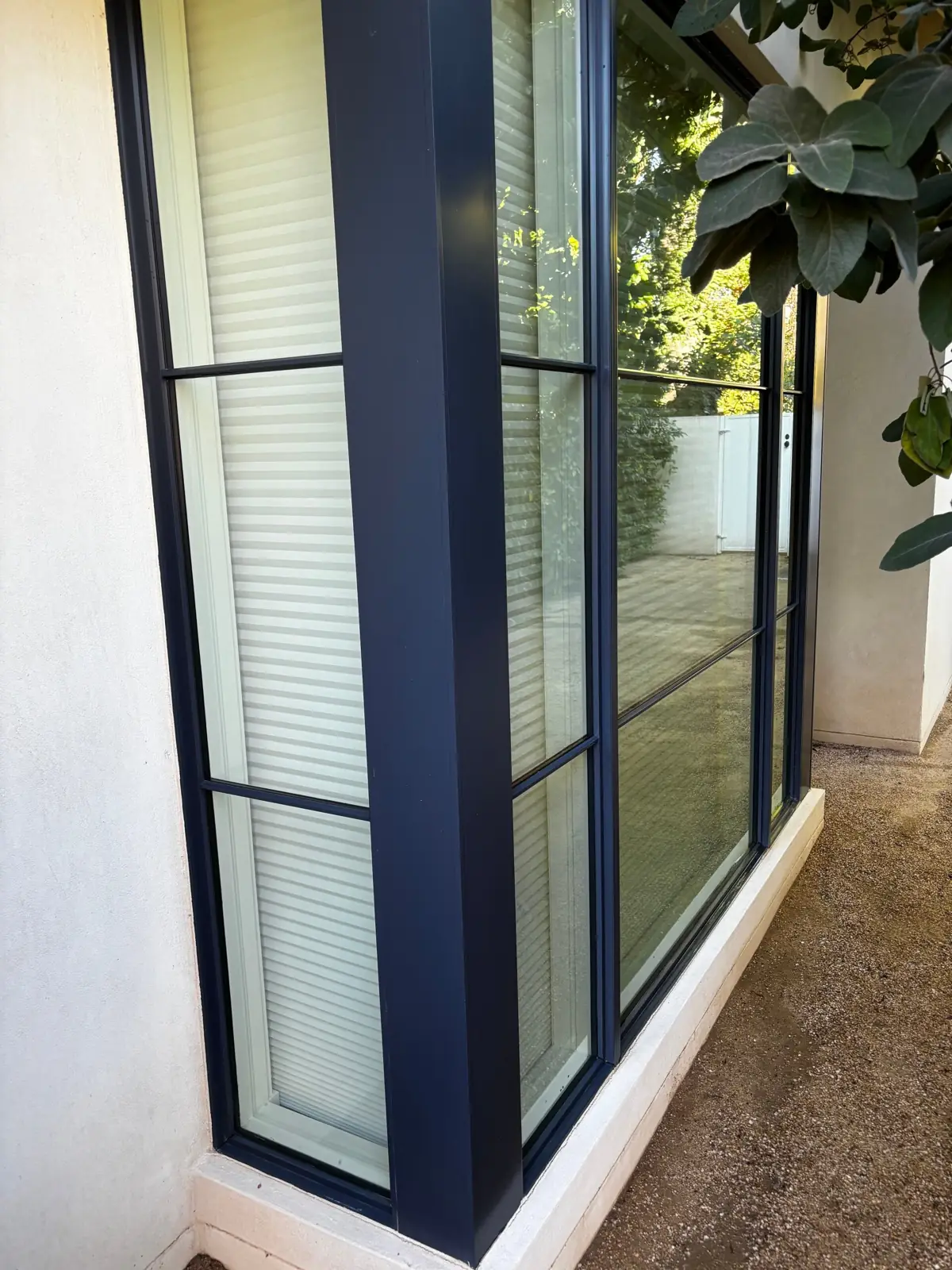 Spotless corner windows